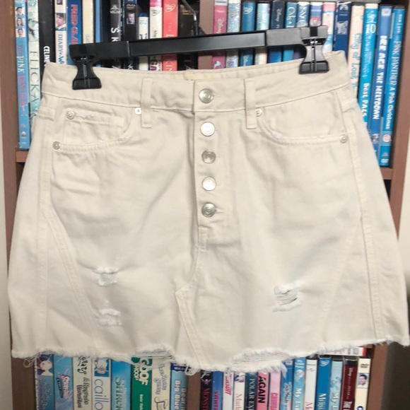 We The Free Off White Distressed Button Fly High Rise Denim Skirt Sz 27 - Picture 4 of 13
